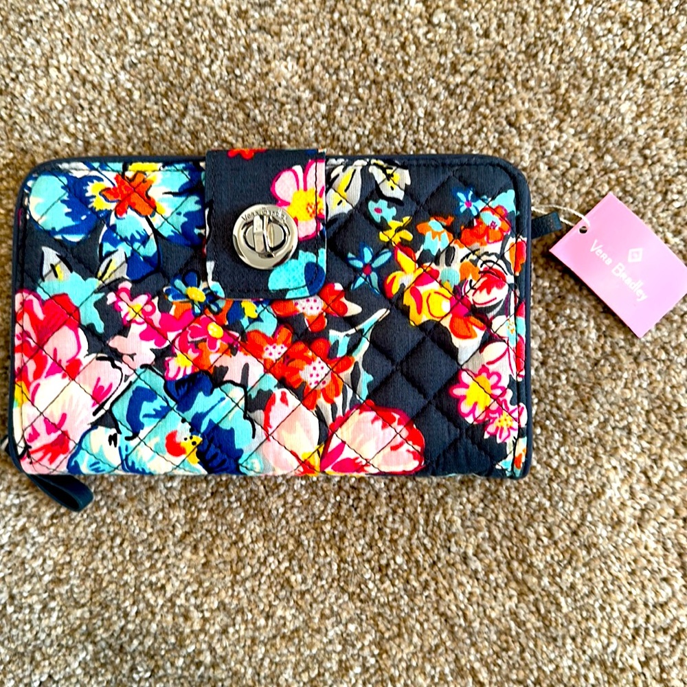 Vera Bradley RFID turn lock wallet